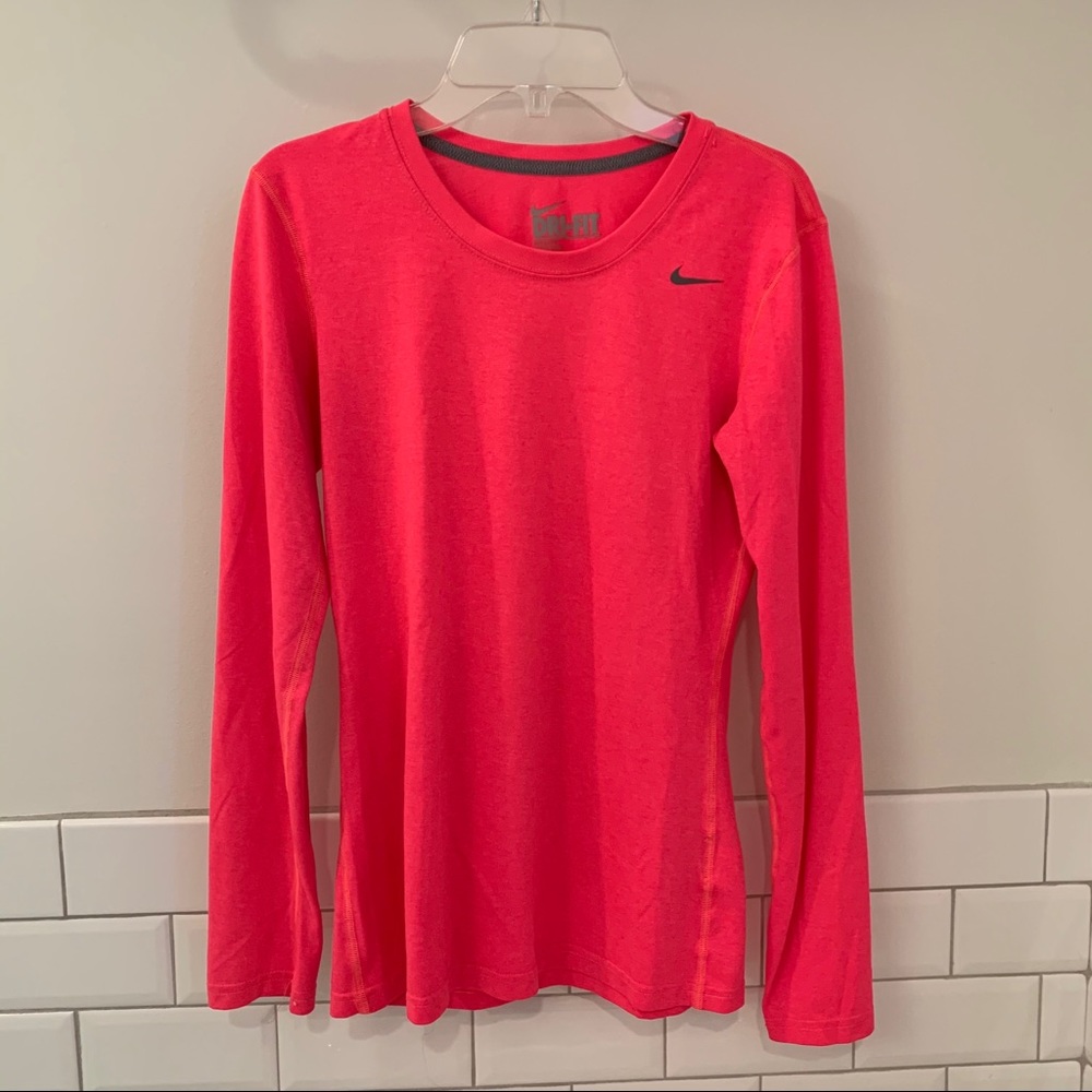 Nike | 💖 Dri-Fit shirt Hot Pink